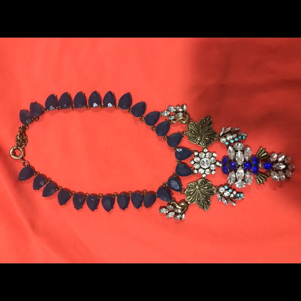 Statement necklace